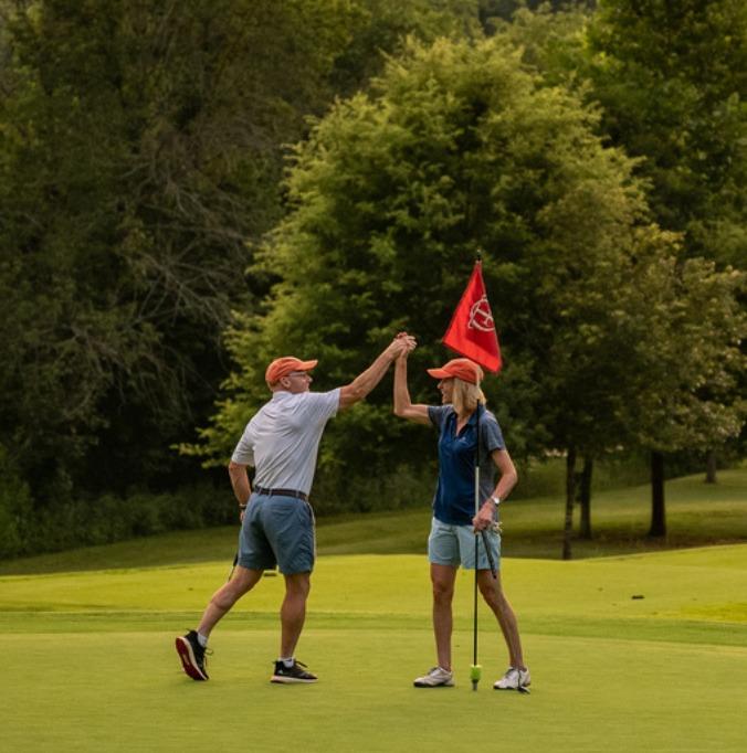 Old Toccoa Farm Golf Course 2 people playing golf