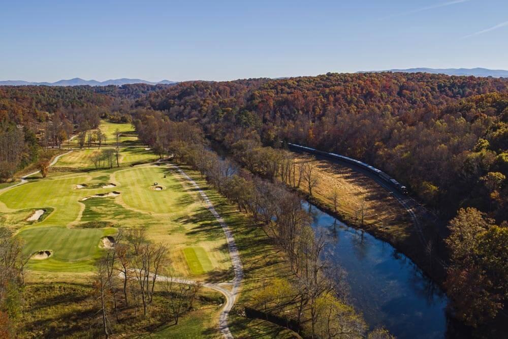 long-range mountain views along the Toccoa River