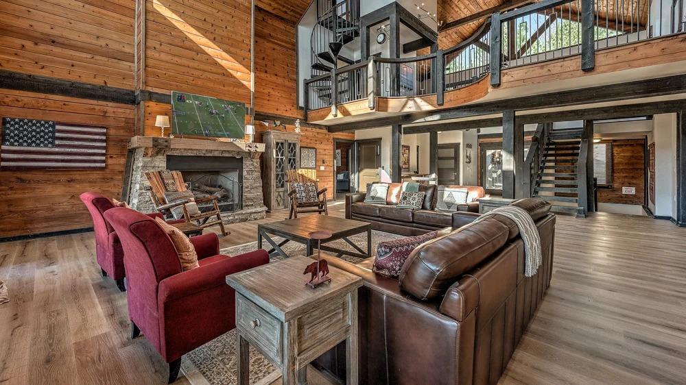 Tranquil Stays Blue Ridge Cabin Living Room